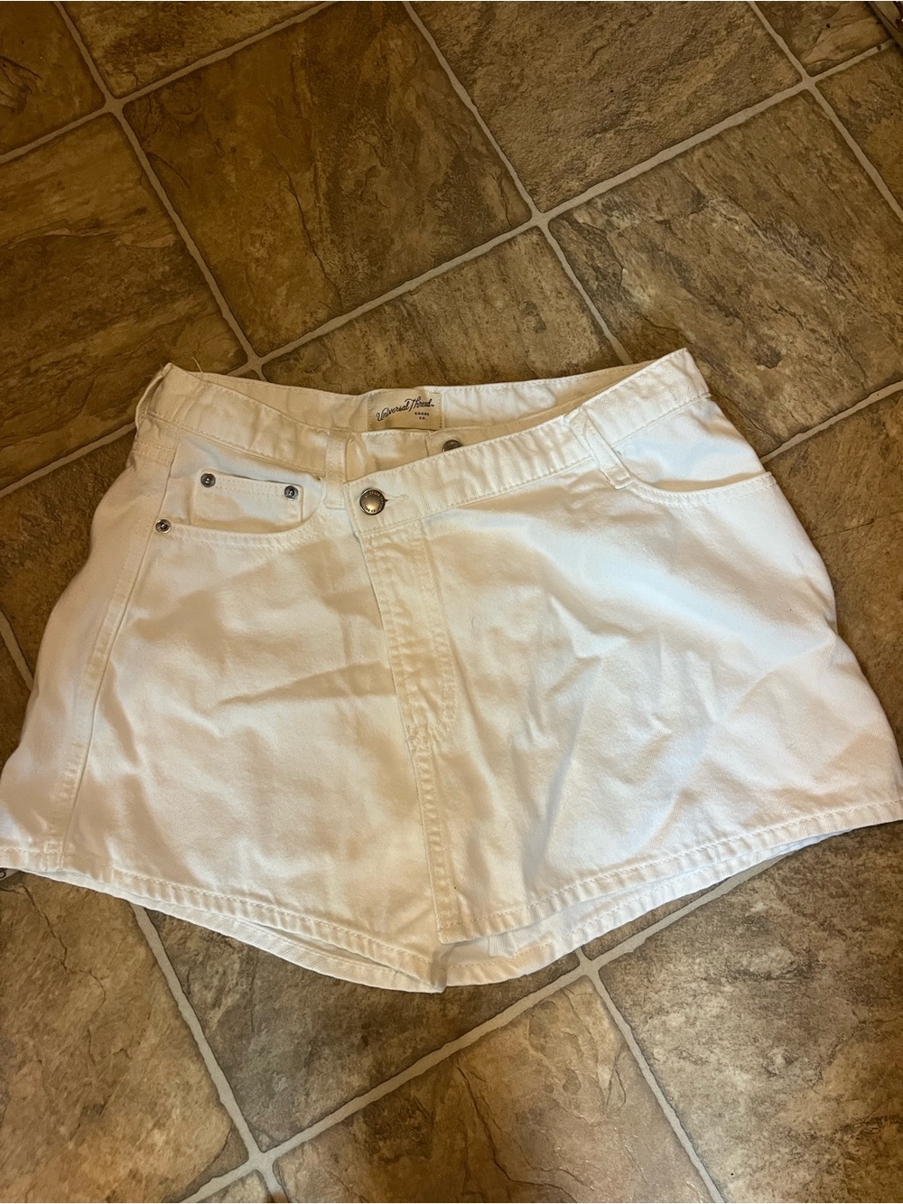 Universal Thread Skort - Picture 1 of 4